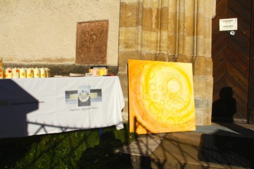 Interessiertes Publikum bei der Führung durch die Heiligengeistkirche. (© Foto: Stadtpastoral)