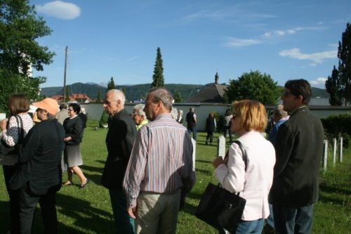 Besuch des Jüdischen Friedhofs in Klagenfurt. (© Foto: Stadtpastoral )