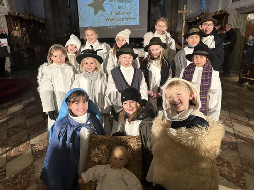 In vielen Kirchen wird das Krippenspiel von Kindern gespielt (Stadtpastoral)