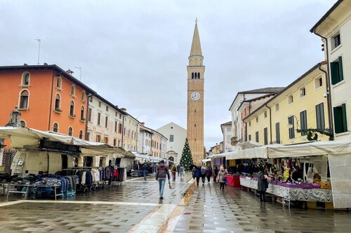 Bildunterschrift (Bildrechte sind zwingend anzugeben!)