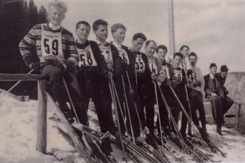 Junge Zeller Schifaher bei einem Rennen auf der Koschuta im Jahr 1962 (©DSG Sele/Zell)