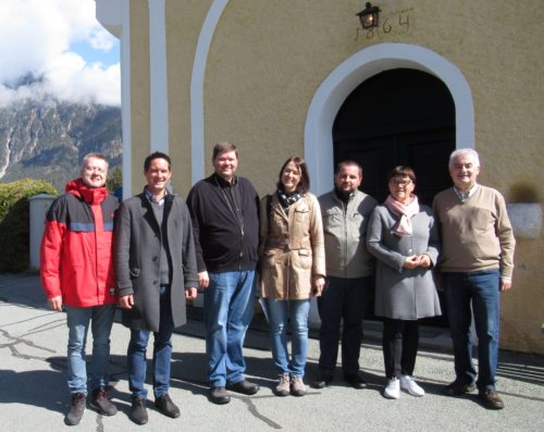 Vorhaben-Besprechung am 10. Mai 2019: Ing. Harald Madritsch, Bgm. Ronny Rull, Ing. Hermann Preschan (Diözese), Mag. Geraldine Klever (Bundesdenkmalamt), Provisor Marcin Mrawczynski, Vizebgm.in Margit Gallautz und PGR-Obmann Peter Sternig. (Foto: Pfarre St. Stefan).