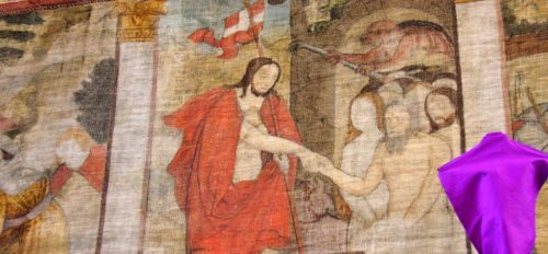 “... hinabgestiegen in das Reich des Todes ...“ - Detail aus dem Fastentuch von Maria Bichl (nunmehr: Christkönigkirche Klagenfurt) (© Foto: fotomax-internetredaktion)