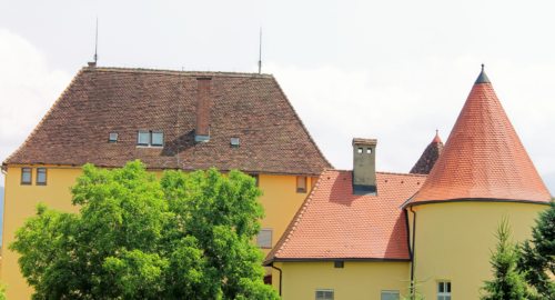 “Schloss Himmelau“ - von der wehrhaften Burg zum Ort des Gebetes (© Foto: Mag. C. Smolle)