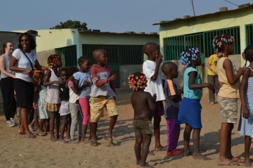 Schule in Angola (© Foto: IA)