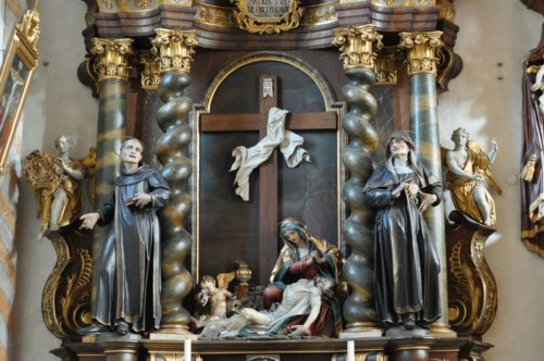 In der Pfarre Kötschach wird bereits traditionell die “Novene zur Schmerzensmutter Maria“ gefeiert (im Bild: Schmerzensaltar, Pfarrkirche Kötschach) (© Foto: Pressestelle/Pfarre Kötschach) In der Pfarre Kötschach wird bereits traditionell die “Novene zur Schmerzensmutter Maria“ gefeiert (im Bild: Schmerzensaltar, Pfarrkirche Kötschach) (© Foto: Pressestelle/Pfarre Kötschach)
