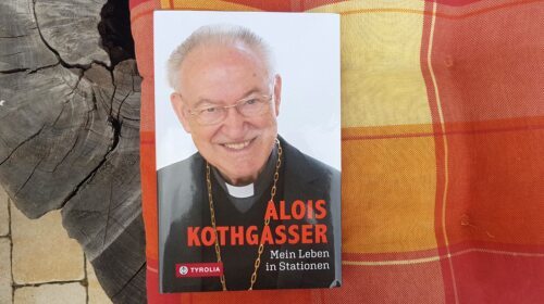 Buchbesprechung: Alois Kothgasser. Mein Leben in Stationen. (Foto: Pfarrarchiv Neuhaus- Suha, 01.05.2020)