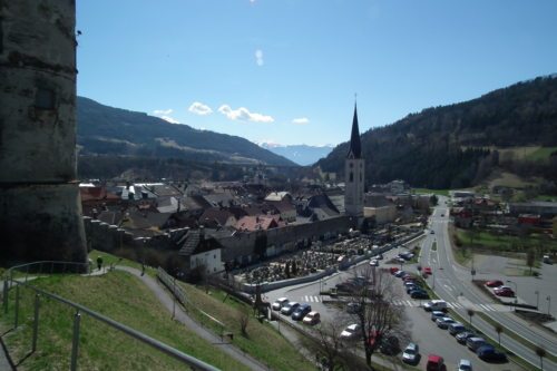 Blick auf die Pfarrkirche Gmünd  (© Foto: Fotos: Margarethe Schachner)