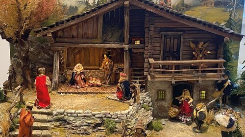 Rund 30 heimische und orientalische Krippen der Krippenfreunde Villach werden im Diözesanhaus ausgestellt. Foto: DKZ Rund 30 heimische und orientalische Krippen der Krippenfreunde Villach werden im Diözesanhaus ausgestellt. Foto: DKZ