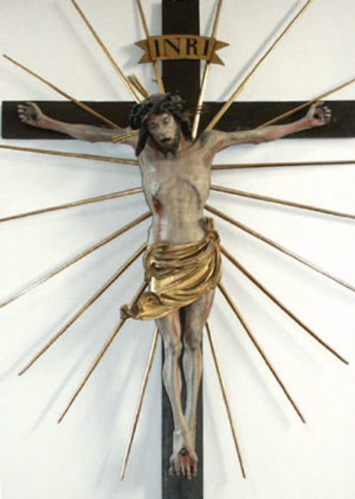 Kruzifixus im Strahlenkranz, Holzskulptur, 1. V. 16. Jh., Feldkirchen, Pfarrkirche Mariä Himmelfahrt (Maria Dorn) (© Foto: Eduard Mahlknecht)