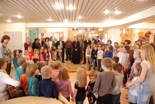 St. Pöltenski škof Küng prvič na obisku v Mohorjevi hiši. (© Foto: vg)