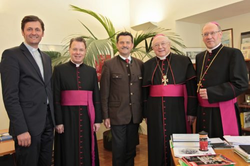 Besuch bei Landtagspräsident Josef Lobnig. (© Foto: Sonya Konitsch)