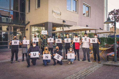Bildunterschrift (Bildrechte sind zwingend anzugeben!) Bildunterschrift (Bildrechte sind zwingend anzugeben!)