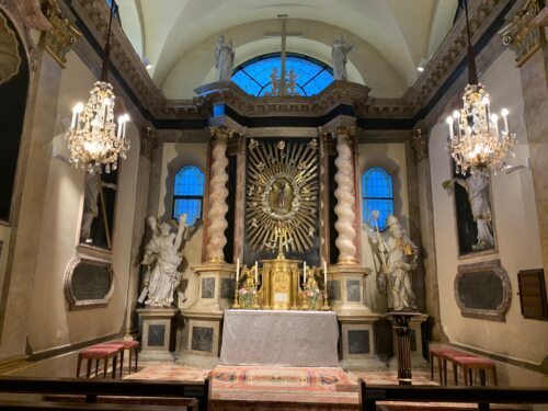 Die tägliche Messfeier in der Marienkapelle der Domkirche wird - nicht öffentlich - fortgesetzt. (Stadtpastoral)