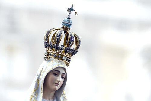 13. maja obhajamo god fatimske Matere Božje (Nedelja) 13. maja obhajamo god fatimske Matere Božje (Nedelja)