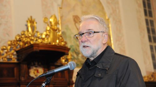 Der designierte Bischof Josef Marketz beim “Mittwochgebet“ im Dom zu Klagenfurt (Foto: Gotthardt) Der designierte Bischof Josef Marketz beim “Mittwochgebet“ im Dom zu Klagenfurt (Foto: Gotthardt)