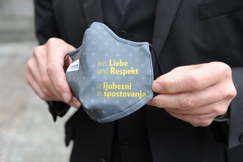Bildunterschrift (Bildrechte sind zwingend anzugeben!) Bildunterschrift (Bildrechte sind zwingend anzugeben!)