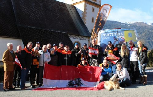 Matthias Mayer mit seinem Fanclub  (© Foto: Pfarrer Michael Guttner)
