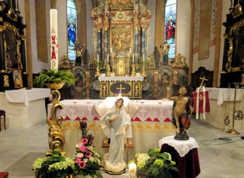 Medjugorje-Andacht im Mai: mit Maria feiern wir das zentrale Thema unseres Glaubens – die Auferstehung Christi. (Bild: P.St.).