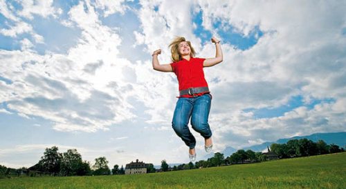 Nadine Abson aus Villach sagt schon mit 19: „Dank Gott bin ich nie allein. Selbst wenn ich einmal alleine bin.“ (© Foto: Foto: Helge Bauer / Pressestelle Diözese Gurk) Nadine Abson aus Villach sagt schon mit 19: „Dank Gott bin ich nie allein. Selbst wenn ich einmal alleine bin.“ (© Foto: Foto: Helge Bauer / Pressestelle Diözese Gurk)
