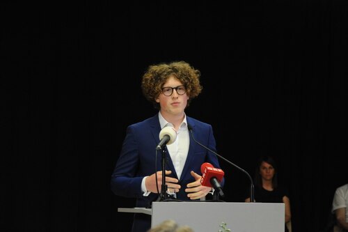 Bildunterschrift (Bildrechte sind zwingend anzugeben!) Bildunterschrift (Bildrechte sind zwingend anzugeben!)