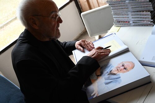 Bildunterschrift (Bildrechte sind zwingend anzugeben!)