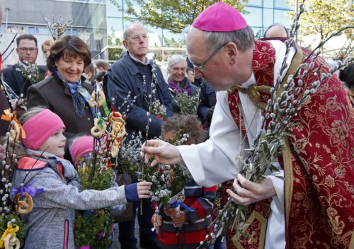 Palmsonntagsliturgie mit Bischof Schwarz in Klagenfurt  (© Foto: Pressestelle/Eggenberger)