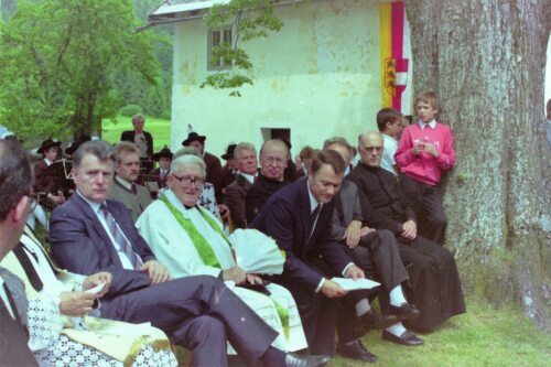 Festlichkeiten am 25. Juni 1989 in St. Paul: 200 Jahre eigene Pfarre und Diamantenes Priesterjubiläum BGR Ludwig Jank (1903–1998). (Foto: Hermann Fritz).