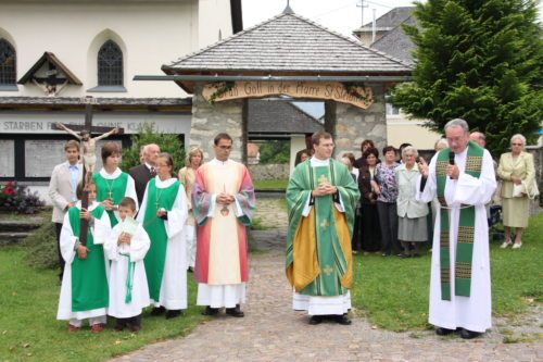 Am 31. August 2008 wurde Mag. Seweryn Klimek als neuer Provisor in St. Stefan begrüßt.<br />
Rechts Dechant Günther Dörflinger. (Bild: Pfarre St. Stefan).