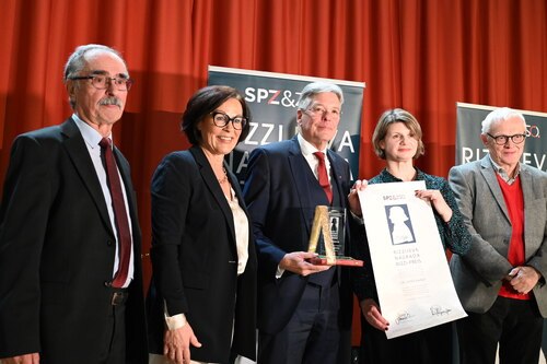 Bildunterschrift (Bildrechte sind zwingend anzugeben!)