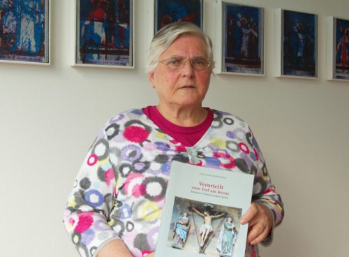 Tik pred velikim tednom je Luise Ruhdorfer predstavila svojo drugo knjigo o pasijonskih igrah.  (© Foto: gotthardt/nedelja)