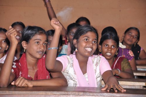 Schule statt Kinderarbeit (© Foto: Van Muhil)