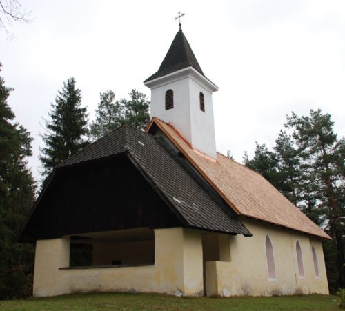 &nbsp;Filialkirche St. Gertraud | Podružnica Šentjedert<br />
Foto: © Pfarrarchiv