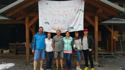 Kinderlager 2017 Betreuer v.l. Hannes und Martina Schmid, Christoph und Tanja Felsberger, Martha Weissböck und Christian Frühwirth (© Foto: Armin Sturm)