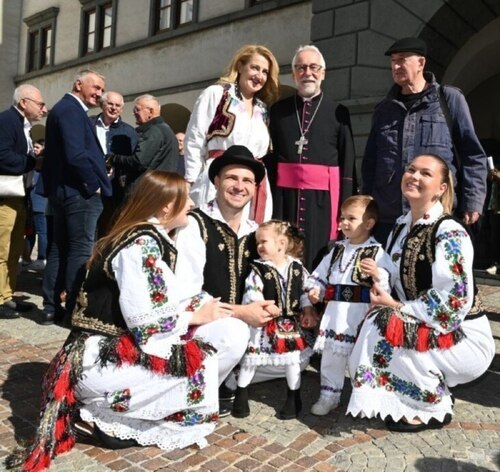 Bildunterschrift (Bildrechte sind zwingend anzugeben!)