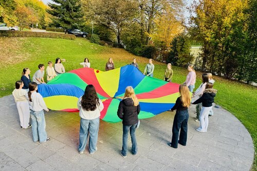 Orientierungstag BG St. Veit an der Glan_Spiel-Schwungtuch