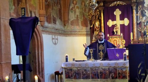 Pfarrkirche St. Paul: hl. Messe am 05. Fastensonntag 2020 – ohne Gläubige! (Foto: Angela Moritsch). Pfarrkirche St. Paul: hl. Messe am 05. Fastensonntag 2020 – ohne Gläubige! (Foto: Angela Moritsch).