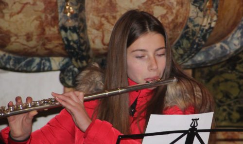St. Stefan: Die gewählten Instrumentarlieder der Musikerinnen machen jede Messe zur Feier.<br />
St. Stefan: Die gewählten Instrumentarlieder der Musikerinnen machen jede Messe zur Feier.<br />
