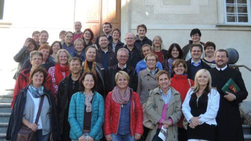 Gruppenbild mit Pater Gerwig Romirer OSB (© Foto: Karl-Heinz Kronawetter / Internetredaktion) Gruppenbild mit Pater Gerwig Romirer OSB (© Foto: Karl-Heinz Kronawetter / Internetredaktion)