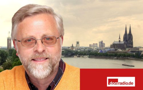 Pfarrer Johannes Staudacher spricht im Kölner Domradio zu den Tagesevangelien (© Foto: Eggenberger und wikicommons-Cherryx / Montage: Internetredaktion)