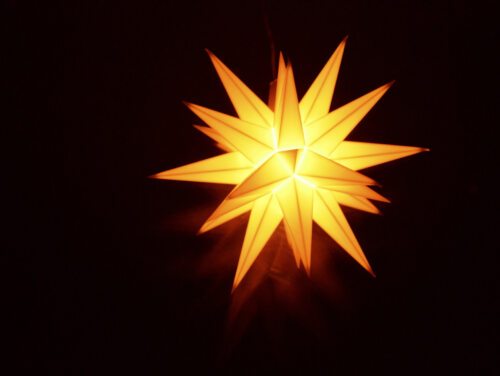 Zvezda I Stern (Bild: Ute_quaing_pfarrbriefservice.de)
