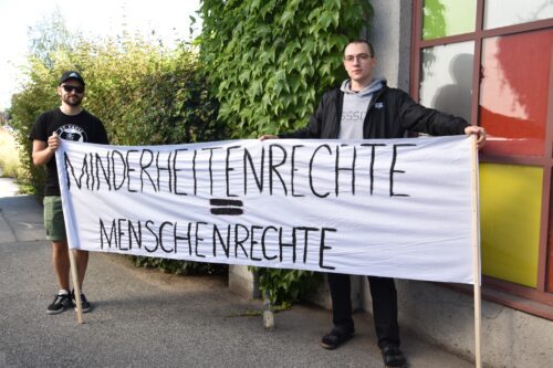 Bildunterschrift (Bildrechte sind zwingend anzugeben!) Bildunterschrift (Bildrechte sind zwingend anzugeben!)