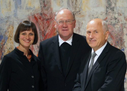 Bischof Schwarz, Fundamentaltheologin Guanzini und Hoher Repräsentant Inzko eröffneten das „Forum Junge Theologie“ in Tanzenberg. (© Foto: KPHE/Thonhauser)