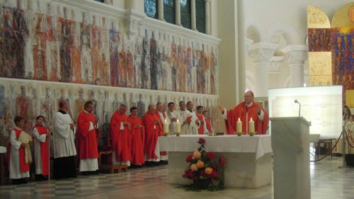 Pontifikalamt mit Bischof Alois Schwarz anlässlich der Ausstellungseröffnung in Tanzenberg (© Foto: KH Kronawetter)