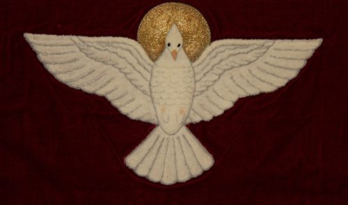 Die Taube ist ein Symbol für die Gestalt des Heiligen Geistes (© Foto: fotogard) Die Taube ist ein Symbol für die Gestalt des Heiligen Geistes (© Foto: fotogard)