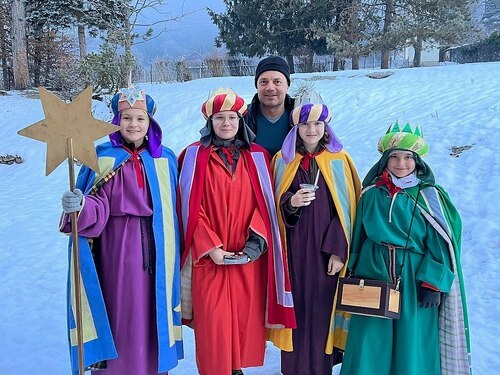 Sternsinger (C) Pfarrteam Sternsinger (C) Pfarrteam