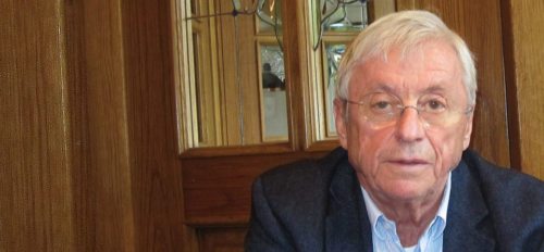 Peter Huemer im SONNTAG-Gespräch über Patriotismus, den Umgang mit Flüchtlingen und die Zukunft des Fernsehens. (© Foto: Weeber) Peter Huemer im SONNTAG-Gespräch über Patriotismus, den Umgang mit Flüchtlingen und die Zukunft des Fernsehens. (© Foto: Weeber)