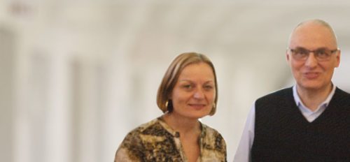 Zuerst die Taufe, dann die Firmung ... und dann? - P. Hubert Lenz SAC und sein Team helfen Menschen auf dem Weg zum erwachsenen Glauben. (© Foto: SONNTAG) Zuerst die Taufe, dann die Firmung ... und dann? - P. Hubert Lenz SAC und sein Team helfen Menschen auf dem Weg zum erwachsenen Glauben. (© Foto: SONNTAG)