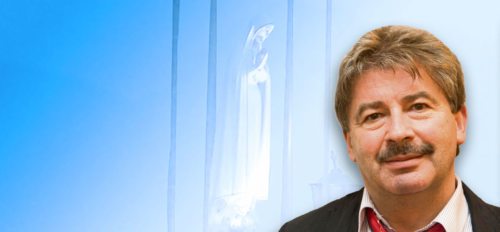 Der Innsbrucker Dogmatiker Józef Niewiadomski im SONNTAG-Gespräch über Volksfrömmigkeit, die tiefere Bedeutung von Marienerscheinungen und problematische Sühnevorstellungen (© Foto: Haab / Eggi / Bearbeitung KHK) Der Innsbrucker Dogmatiker Józef Niewiadomski im SONNTAG-Gespräch über Volksfrömmigkeit, die tiefere Bedeutung von Marienerscheinungen und problematische Sühnevorstellungen (© Foto: Haab / Eggi / Bearbeitung KHK)