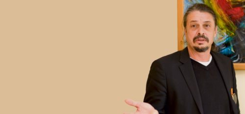 Allerheiligen/Allerseelen und die notwendige Aufarbeitung der NS-Euthansie in Kärnten spricht der Klagenfurter Psychotherapeut und Psychiater Herwig Oberlerchner im aktuellen “Sonntag“-Interview (© Foto: Georg Haab)